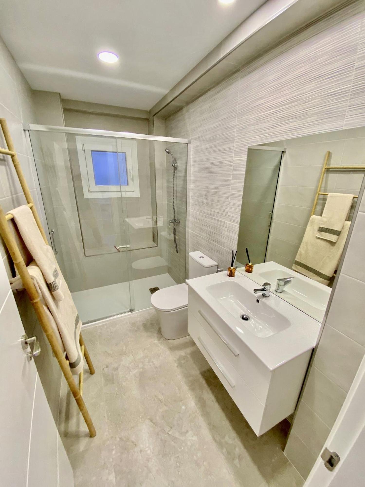 Amplio Apartamento En El Centro De Малага Экстерьер фото